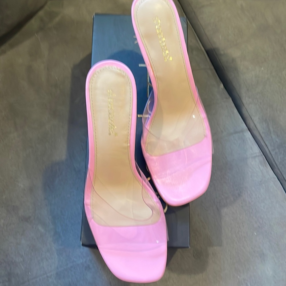 Belly dress sandals